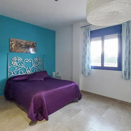 4 Bedroom Awesome In *