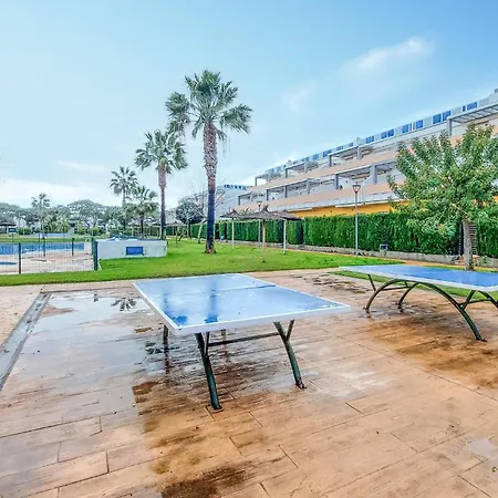 4 Bedroom Awesome In *